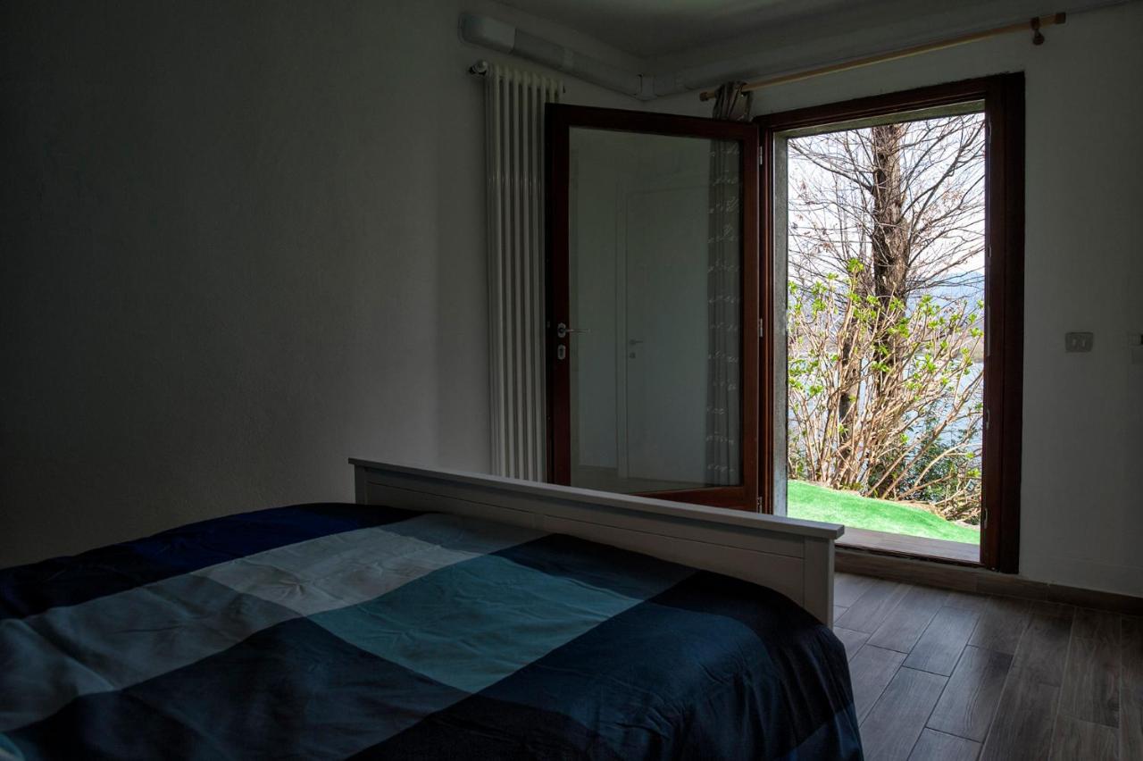 Casa Vacanze Tana Della Volpe Іспра Екстер'єр фото