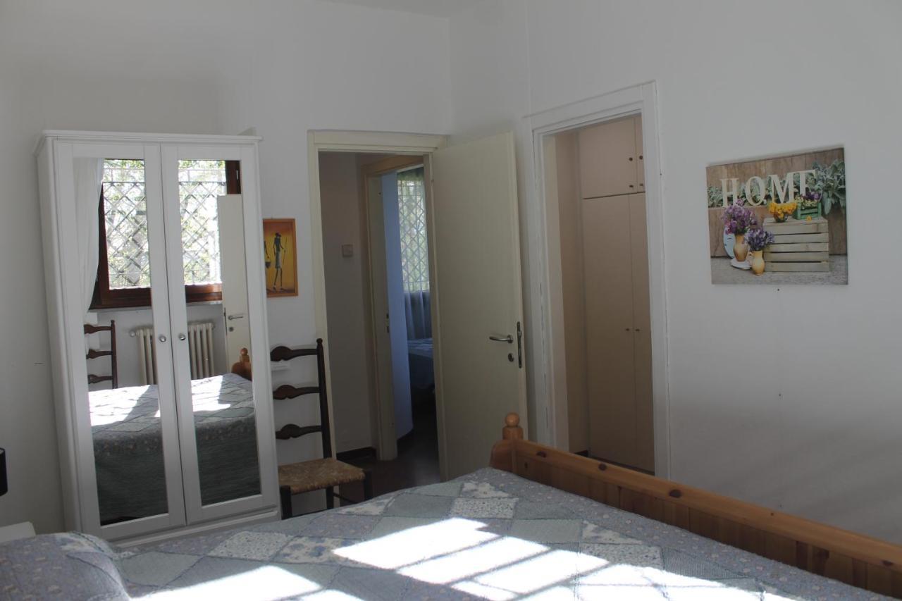Casa Vacanze Tana Della Volpe Іспра Екстер'єр фото