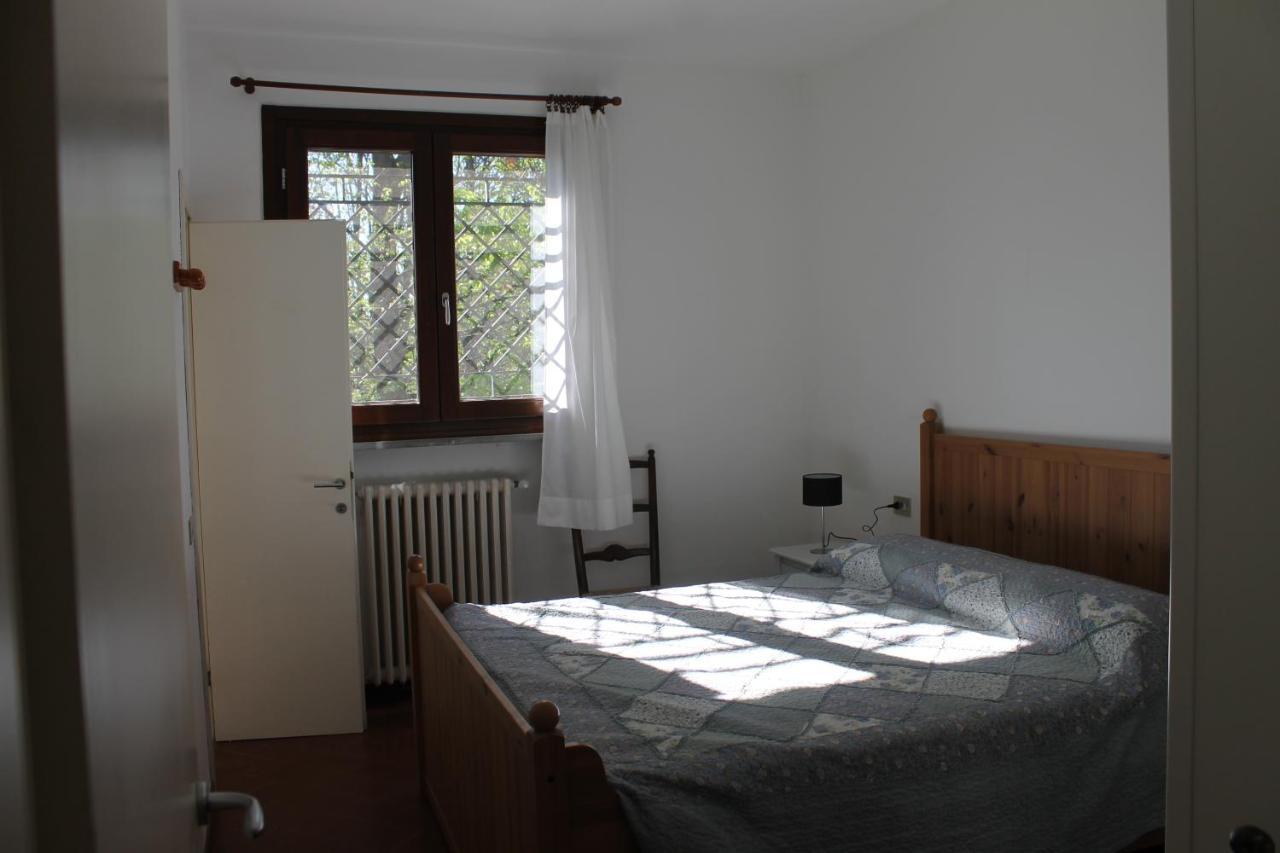 Casa Vacanze Tana Della Volpe Іспра Екстер'єр фото